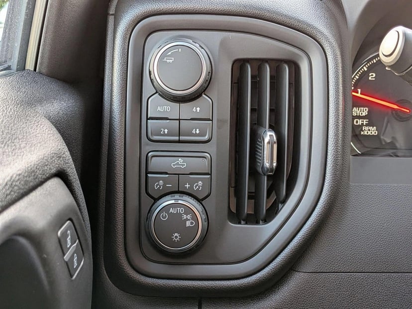 2026 Chevrolet Silverado 1500 - Image 11