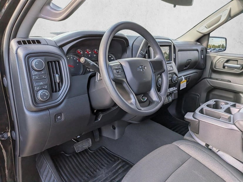 2026 Chevrolet Silverado 1500 - Image 5