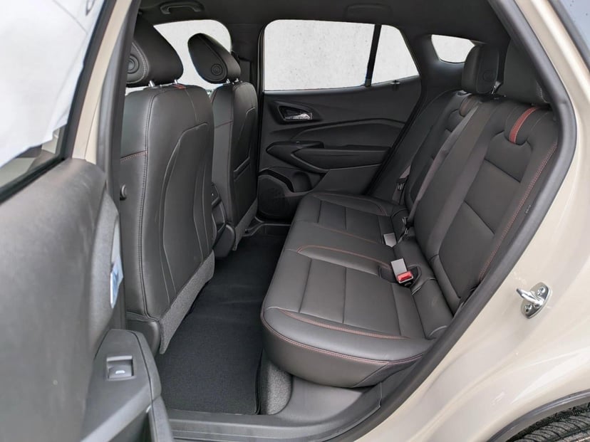 2026 Chevrolet Trax - Image 11