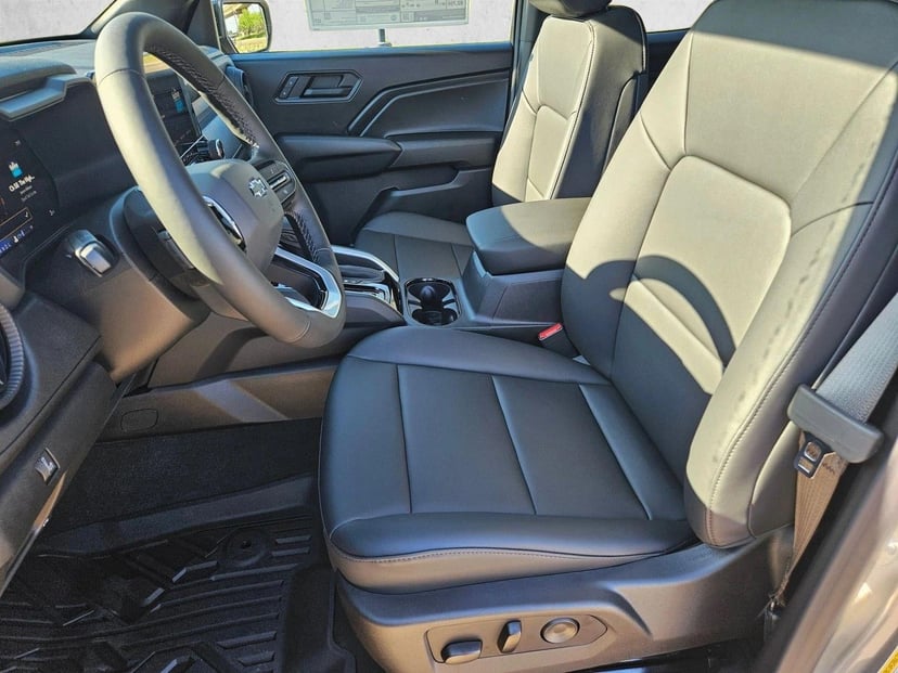 2026 Chevrolet Colorado - Image 4