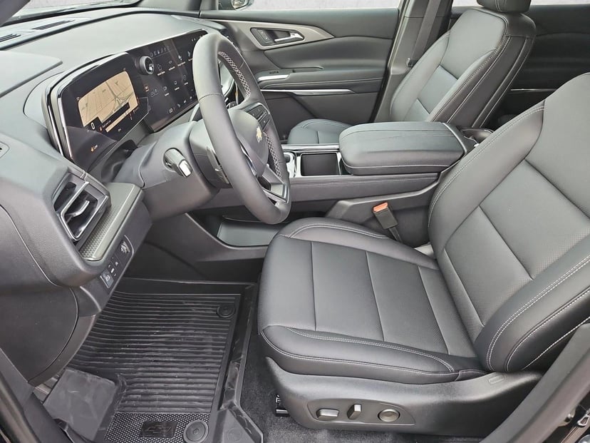 2026 Chevrolet Traverse - Image 4