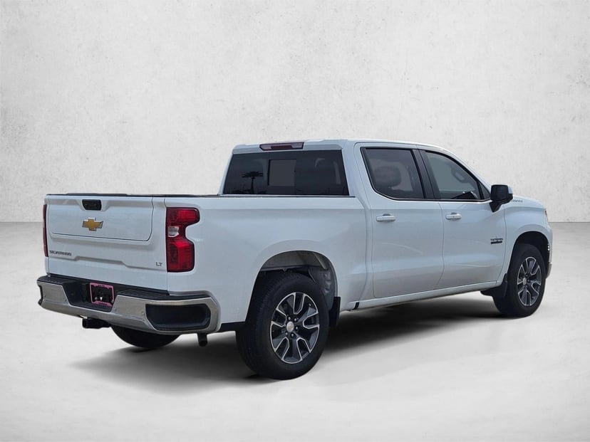 2026 Chevrolet Silverado 1500 - Image 2
