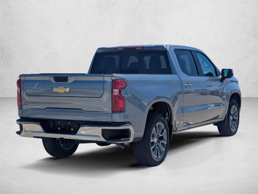 2026 Chevrolet Silverado 1500 - Image 2