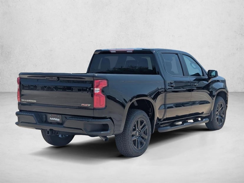 2026 Chevrolet Silverado 1500 - Image 2