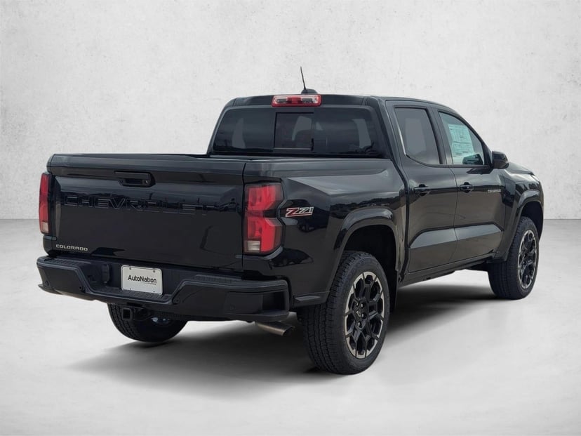 2026 Chevrolet Colorado - Image 2