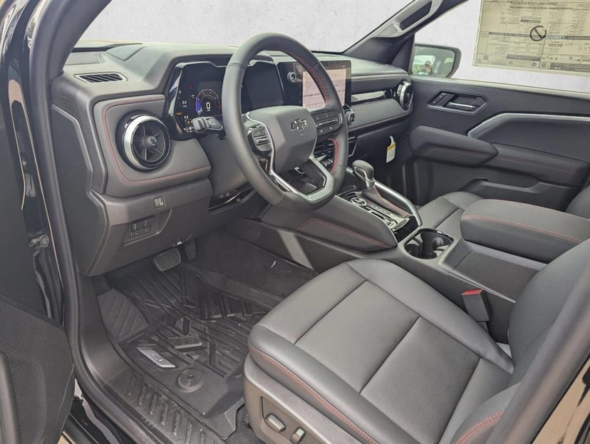 2026 Chevrolet Colorado - Image 3