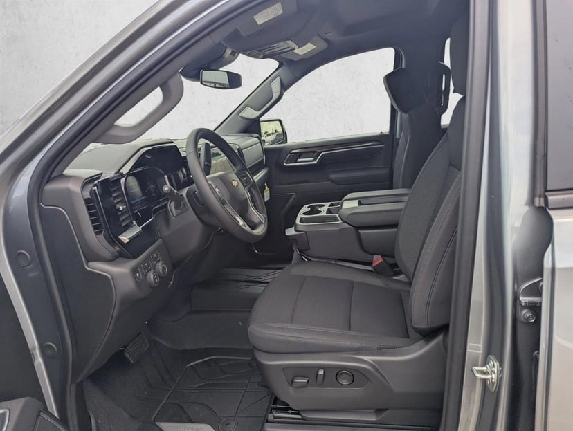 2026 Chevrolet Silverado 1500 - Image 4