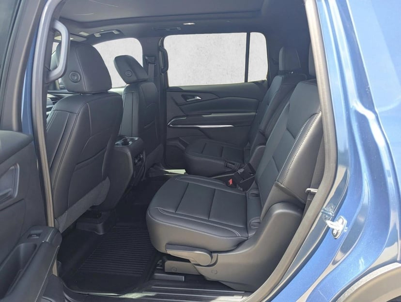 2026 Chevrolet Traverse - Image 15
