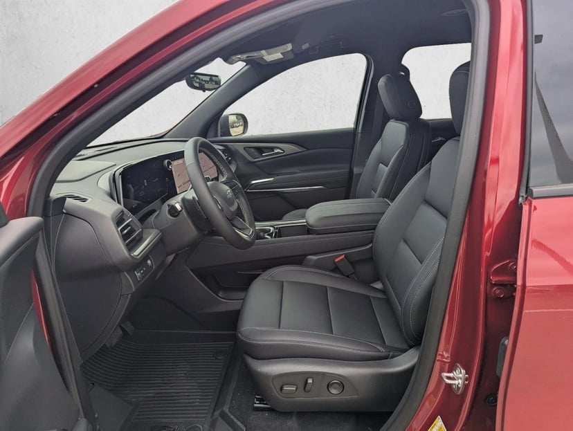 2026 Chevrolet Traverse - Image 4