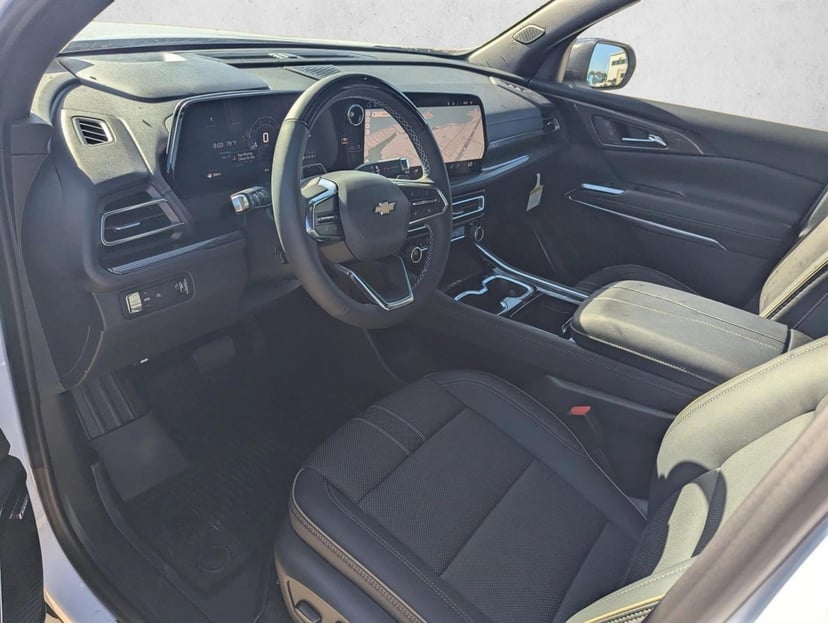 2026 Chevrolet Traverse - Image 3