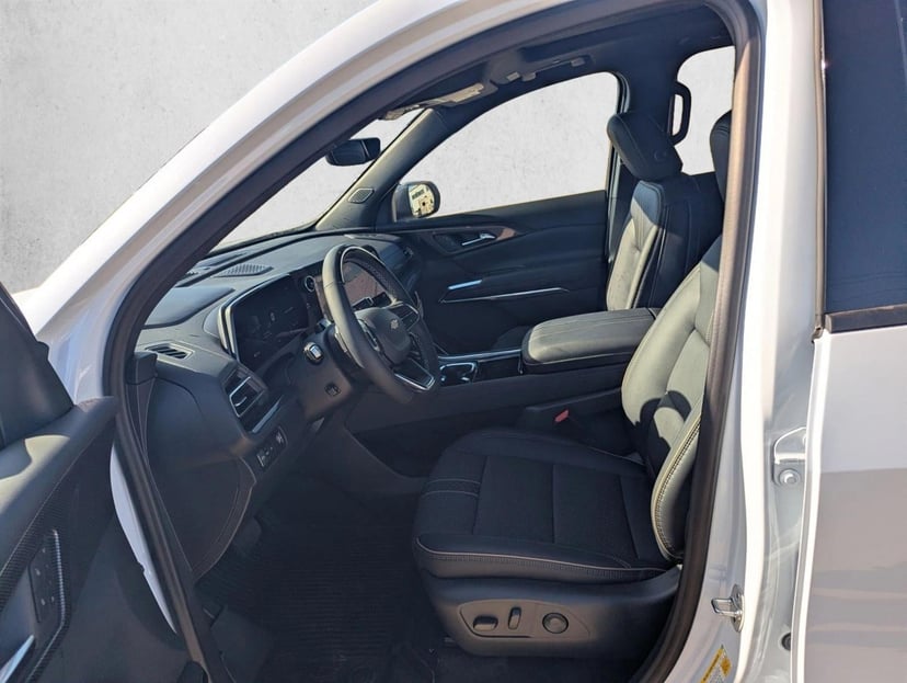 2026 Chevrolet Traverse - Image 4