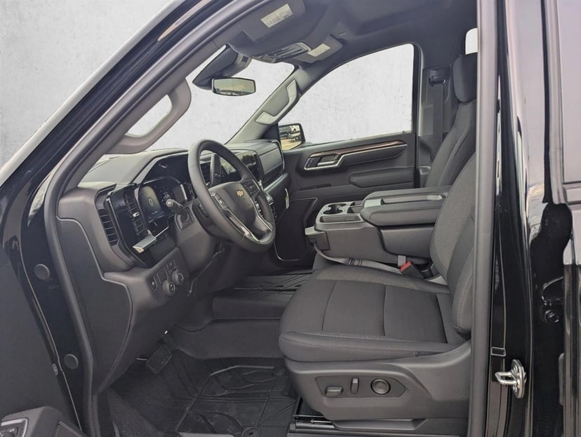 2026 Chevrolet Silverado 1500 - Image 4