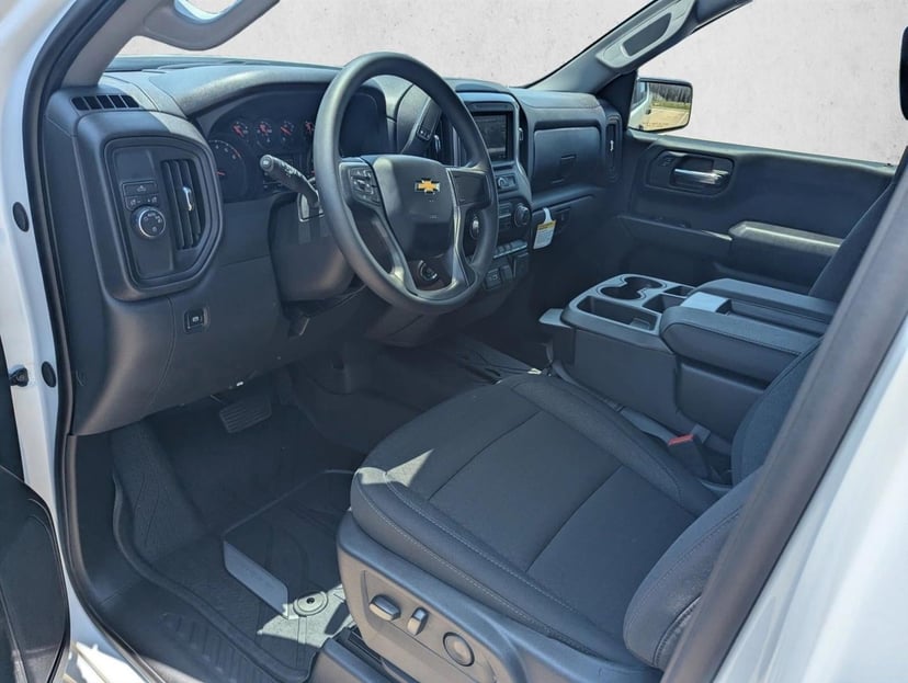 2026 Chevrolet Silverado 1500 - Image 3