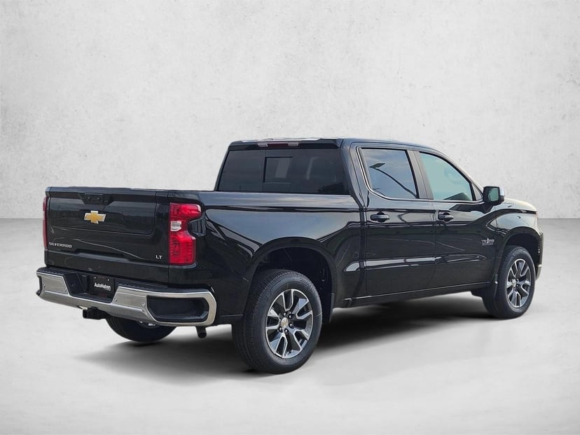 2026 Chevrolet Silverado 1500 - Image 2