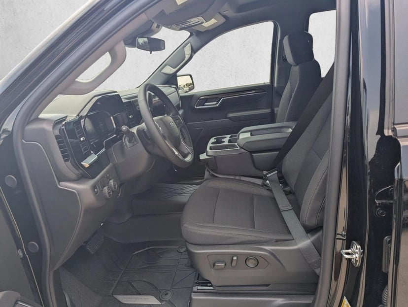 2026 Chevrolet Silverado 1500 - Image 4
