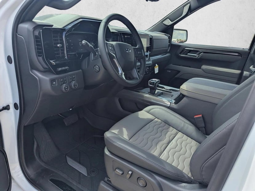 2026 Chevrolet Silverado 1500 - Image 3