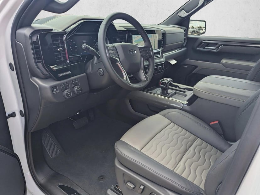 2026 Chevrolet Silverado 1500 - Image 3