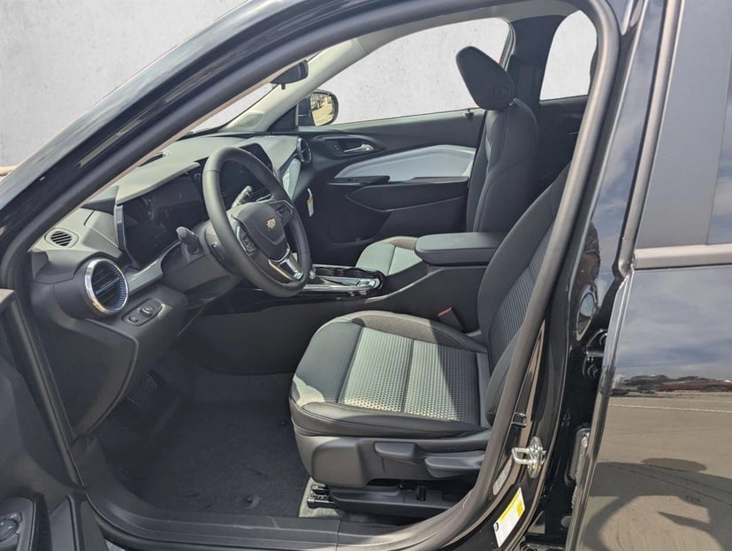 2026 Chevrolet Trax - Image 4