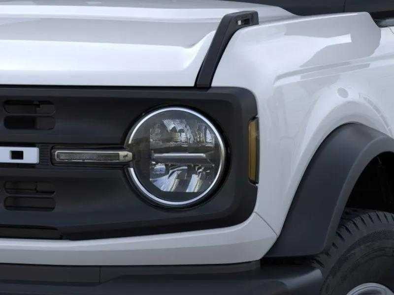 2026 Ford Bronco - Image 11