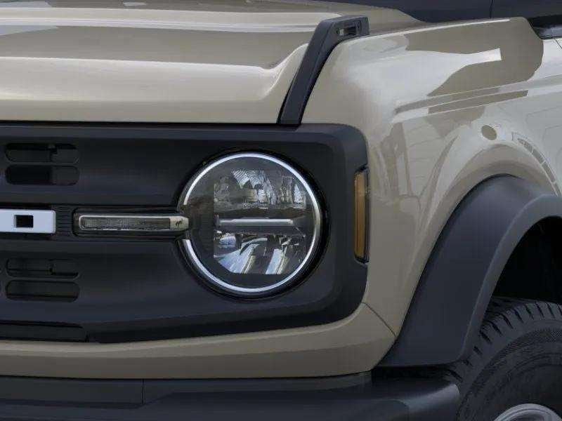 2026 Ford Bronco - Image 14