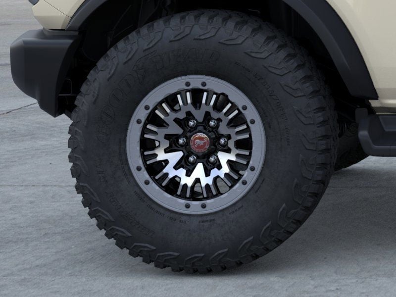 2026 Ford Bronco - Image 14