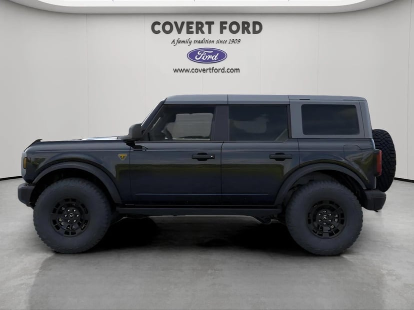 2026 Ford Bronco - Image 13