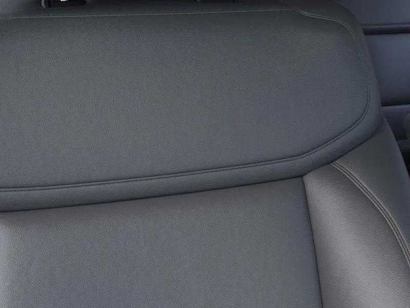 2026 Ford Expedition - Image 16