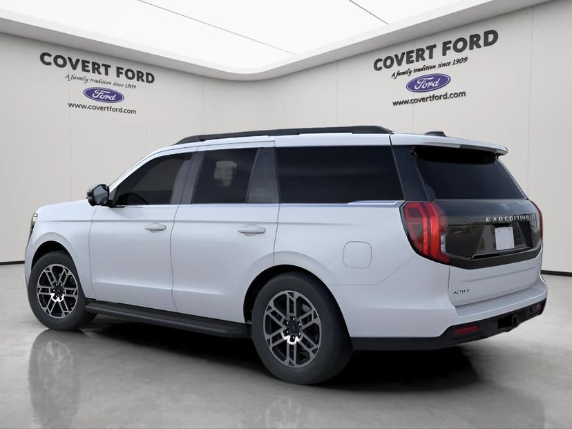 2026 Ford Expedition - Image 2