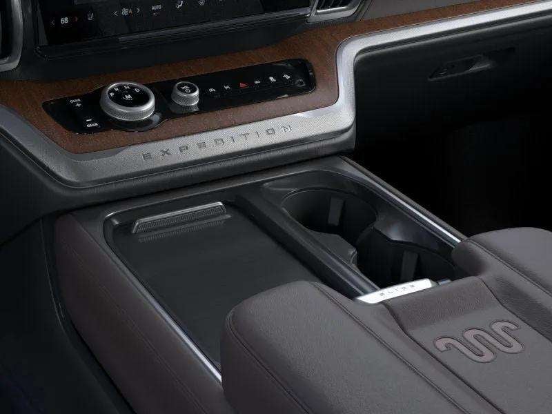 2026 Ford Expedition - Image 14