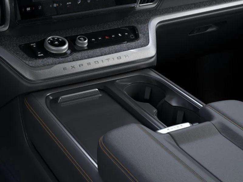 2026 Ford Expedition - Image 12