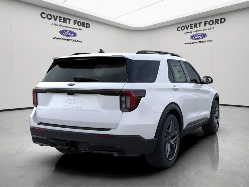2026 Ford Explorer - Image 7