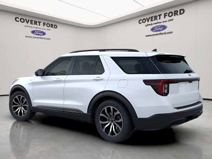 2026 Ford Explorer - Image 3