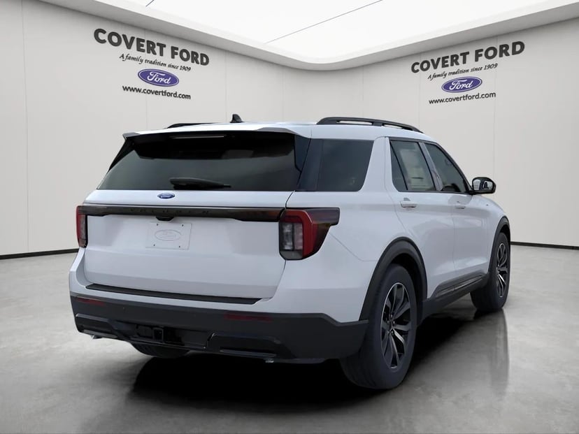 2026 Ford Explorer - Image 8