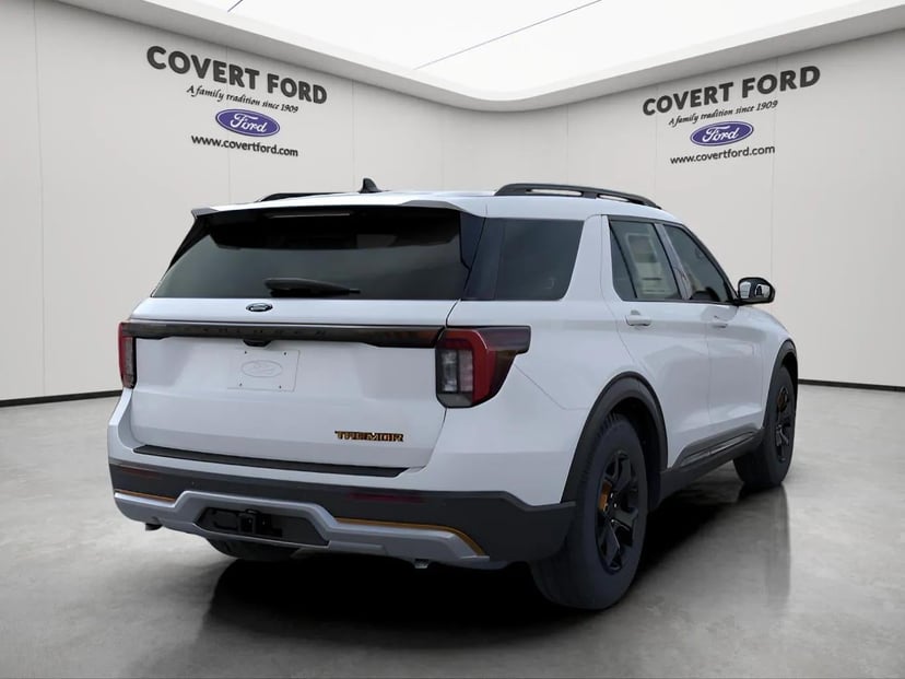 2026 Ford Explorer - Image 8