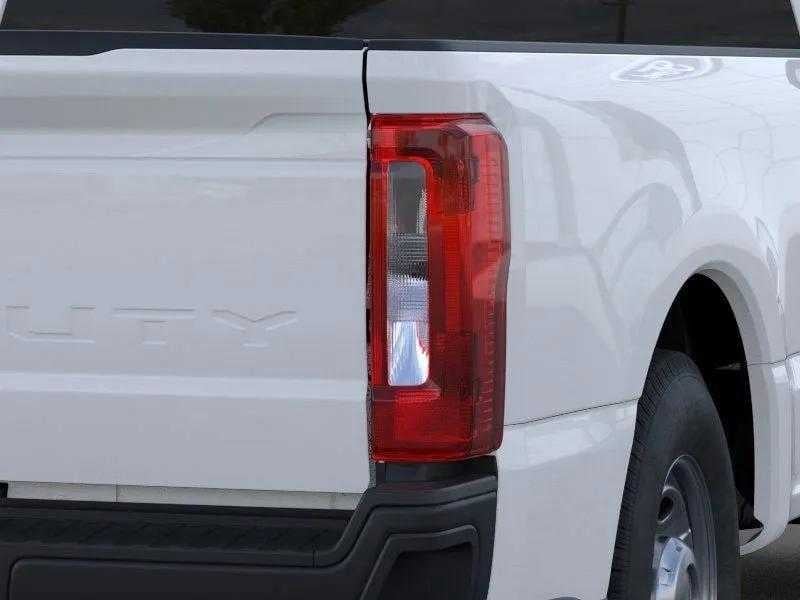 2026 Ford F-250SD - Image 21