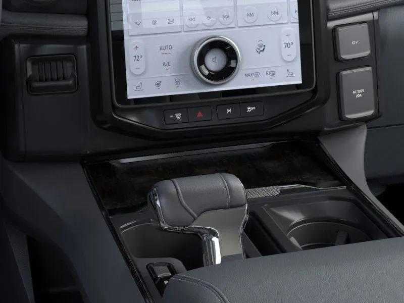 2025 Ford F-150 Lightning - Image 15