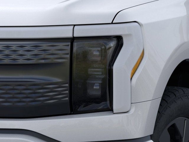 2025 Ford F-150 Lightning - Image 40