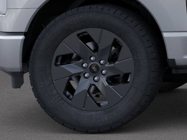 2025 Ford F-150 Lightning - Image 41