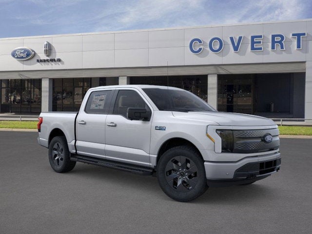 2025 Ford F-150 Lightning - Image 29