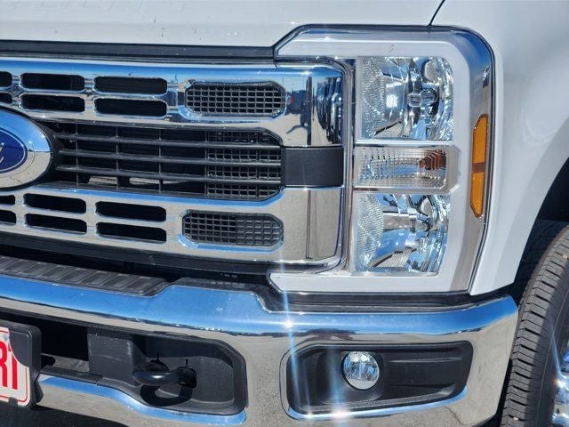 2026 Ford F-350SD - Image 7