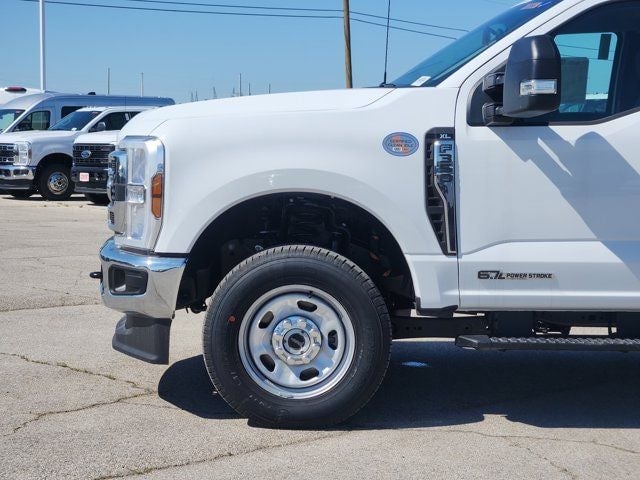 2026 Ford F-350SD - Image 8