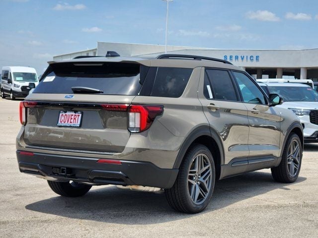 2026 Ford Explorer - Image 4