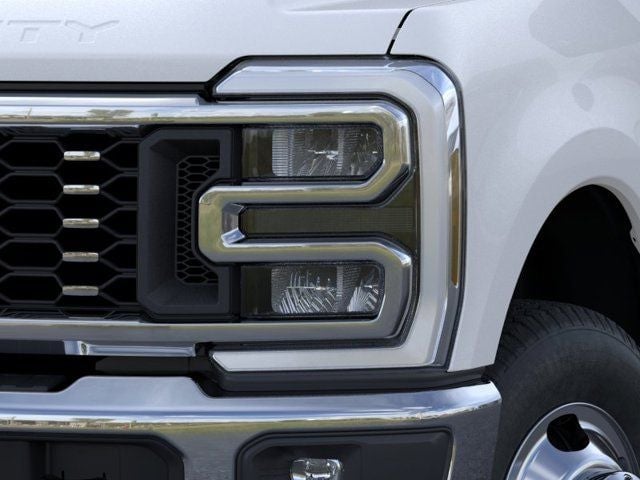 2026 Ford F-350SD - Image 18