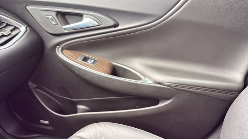2023 Chevrolet Malibu - Image 21