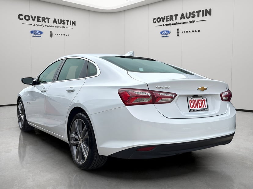 2023 Chevrolet Malibu - Image 3