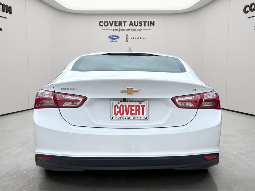 2023 Chevrolet Malibu - Image 4