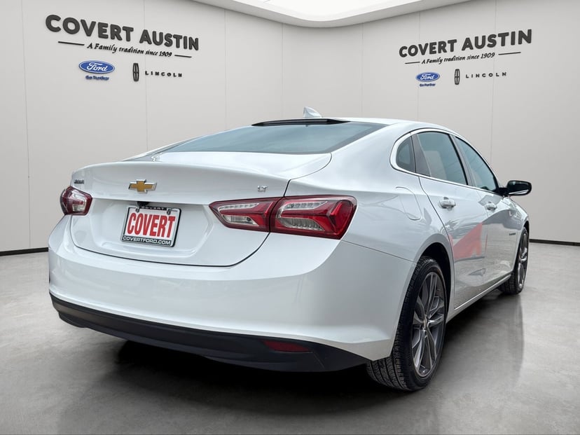 2023 Chevrolet Malibu - Image 5
