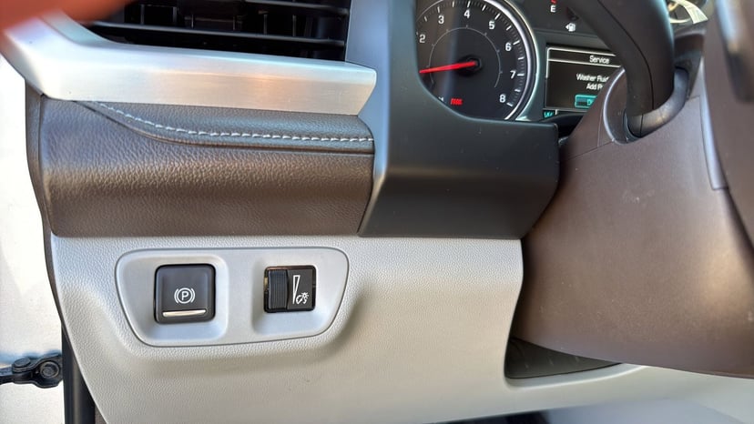 2018 GMC Acadia - Image 10