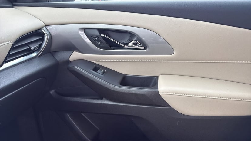 2022 Chevrolet Traverse - Image 22