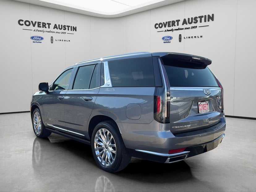 2022 Cadillac Escalade - Image 2